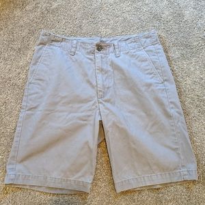NWOT Light grey mens shorts  size 32